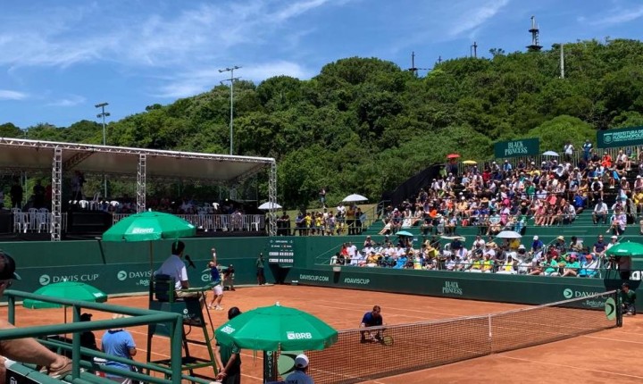 Tênis volta a empolgar na Capital