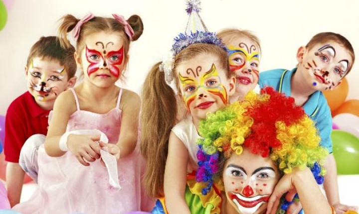 Crianças fazem o Carnaval no Antonio`s!