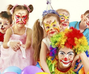 Crianças fazem o Carnaval no Antonio`s!