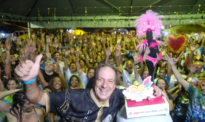 União da Ilha da Magia é tricampeã do Carnaval de Floripa