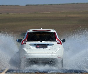 Pneus em dia evitam acidentes em época de grandes chuvas