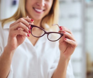 Conheça os sinais de que o grau dos seus óculos mudou  
