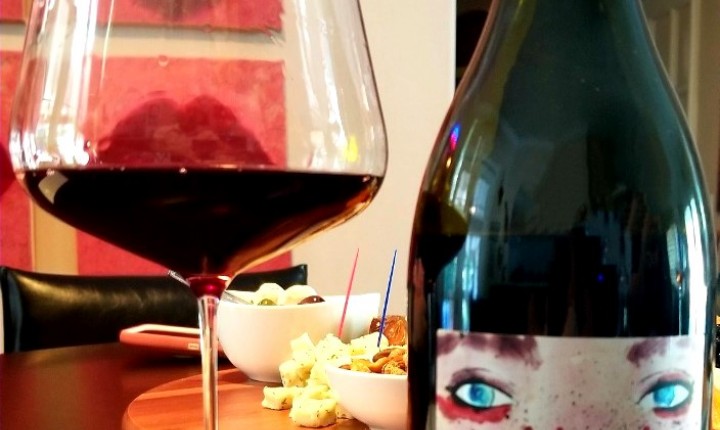 Chega ao Brasil vinho tinto 100% Merlot produzido na Toscana 