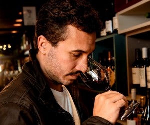 Com a taça (e a expertise) na mão