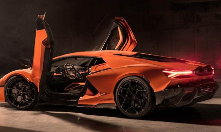 Novo Lamborghini Revuelto ganha pneus sob medida da Bridgestone