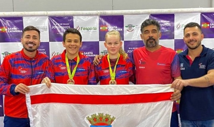 Tenis de mesa é ouro na dupla mista