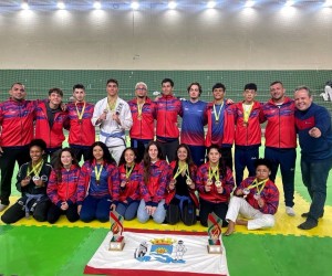 Equipes de jiu-jitsu de Floripa celebram 15 medalhas em competição