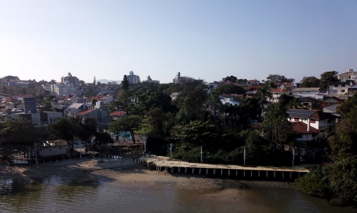 Obras de revitalização do deque do Bom Abrigo está quase finalizada