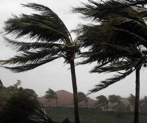  Fortes rajadas de vento devem atingir Santa Catarina nesta segunda-feira