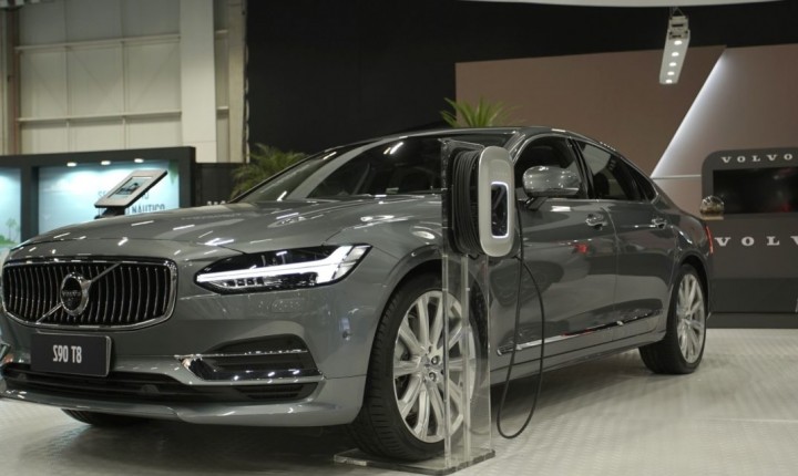 Os dez híbridos e os dez elétricos mais emplacados até agosto