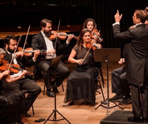 Camerata interpreta grandes compositores da música clássica ocidental