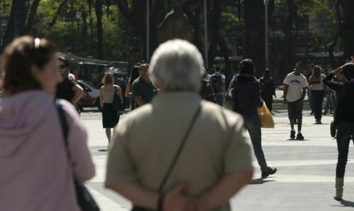 Quase metade dos idosos 80+ caem ao menos uma vez cada dois anos