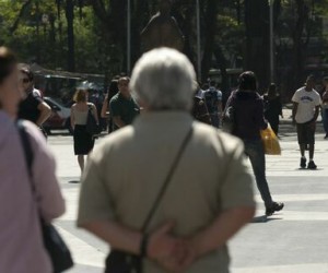 Quase metade dos idosos 80+ caem ao menos uma vez cada dois anos