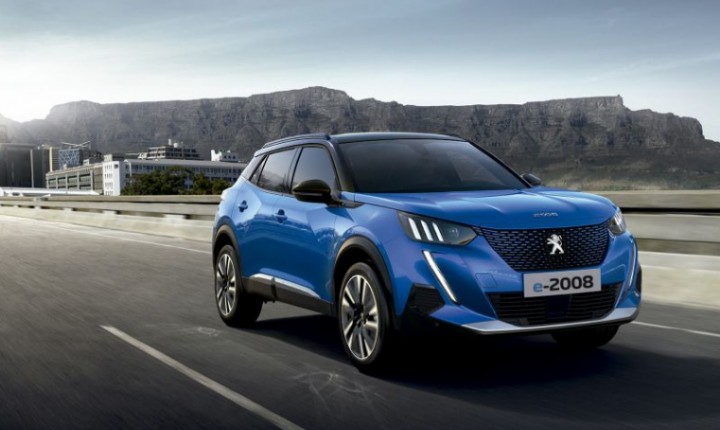 Peugeot também reduz preço do elétrico e-2008