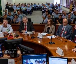 Sem acordo sobre demissões, greve na GM continua