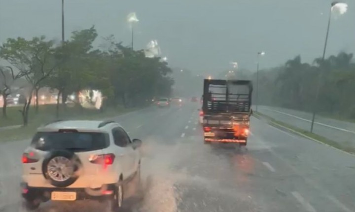 Bairros  ainda estão com algumas ruas alagadas na Capital