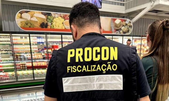 Procon fiscaliza preços dos principais produtos para a ceia na Capital