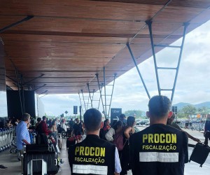 Procon Municipal realiza operação de orientação ao turista no aeroporto 