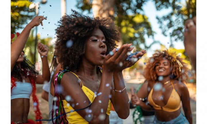 Como o Glitter pode impactar negativamente os oceanos?