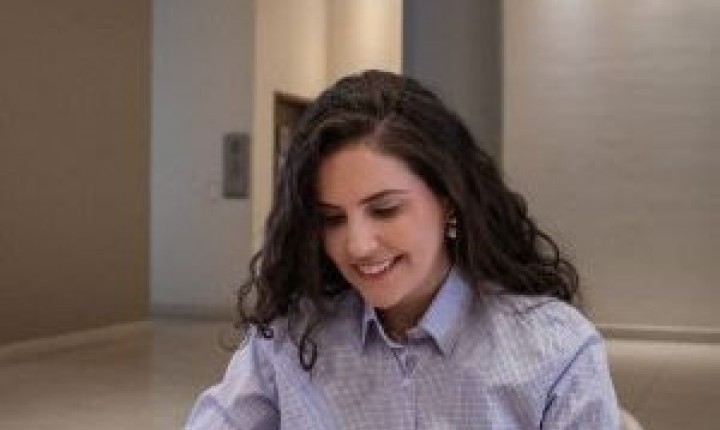 Médica brasileira desenvolve nanotecnologia no Canadá