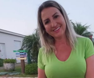 Professora morre atropelada por caminhão