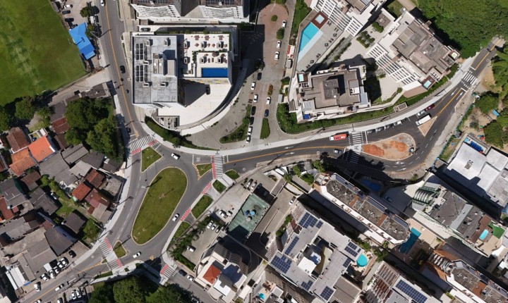 Nova rótula traz segurança ao bairro Córrego Grande