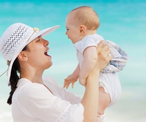  Curso gratuito auxilia pais e mães para a jornada com o bebê