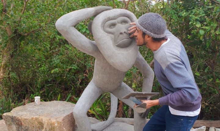 Lagoa do Peri ganha monumento para celebrar fim da extinção local do bugio-ruivo