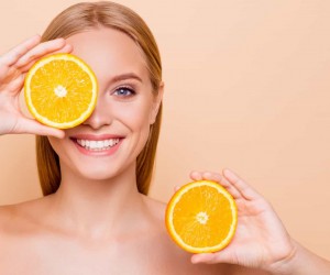 Aprenda como usar e armazenar a Vitamina C para a rotina de skincare