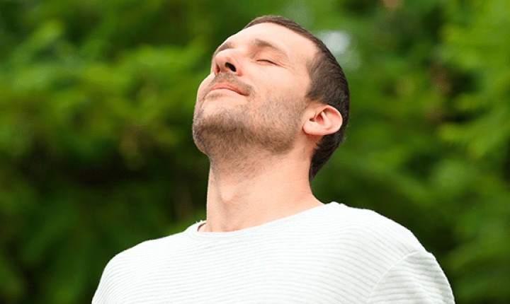 Conheça alguns hábitos que ajudam a lidar com o tempo seco e suas consequências 